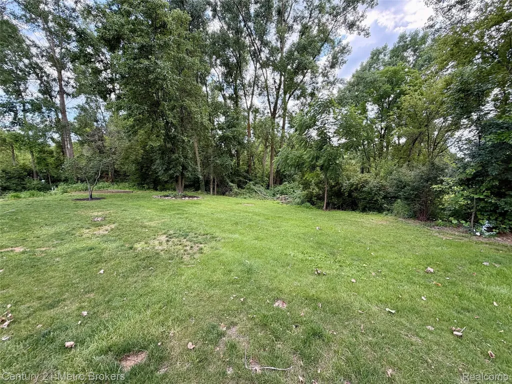 5484 Wakefield Road Grand Blanc Charter Township MI 48439