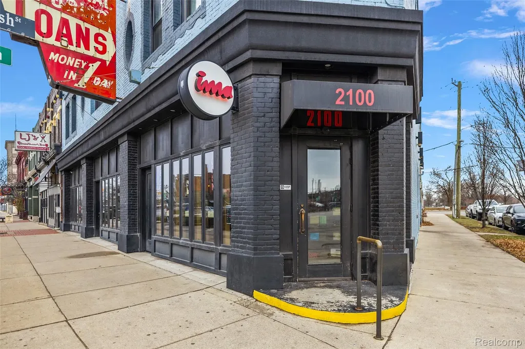 2564 Michigan Avenue Detroit City MI 48216