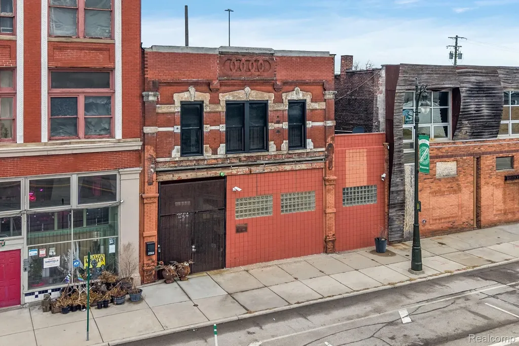 2564 Michigan Avenue Detroit City MI 48216