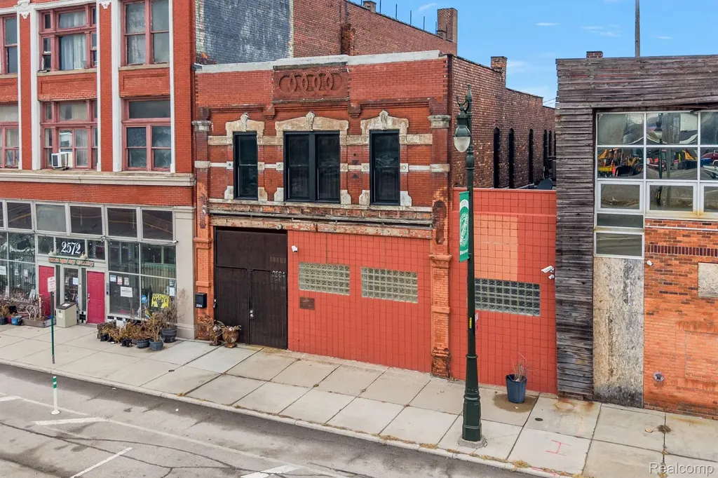 2564 Michigan Avenue Detroit City MI 48216