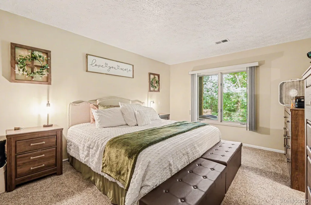 6638 Ridgeview Drive Independence Charter Township MI 48346