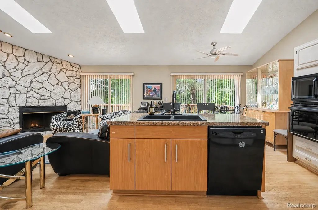 6638 Ridgeview Drive Independence Charter Township MI 48346