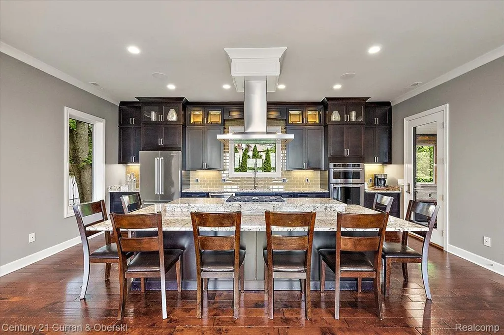 1345 E Lake Drive Novi City MI 48377