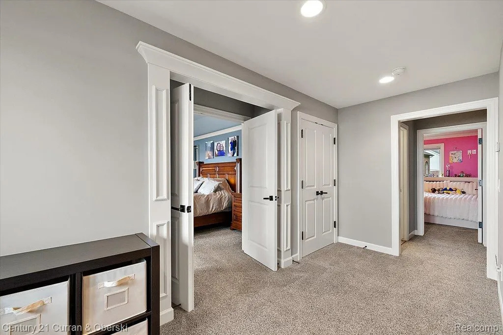 1345 E Lake Drive Novi City MI 48377