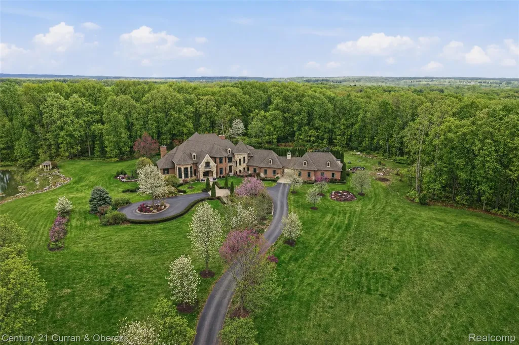 11479 Clyde Road Hartland Township MI 48430