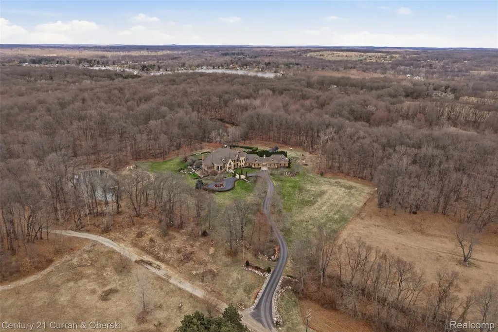 11479 Clyde Road Hartland Township MI 48430