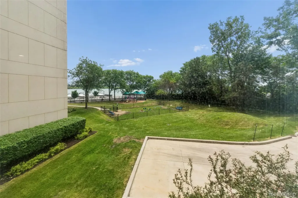 1001 W Jefferson Avenue Detroit City MI 48226