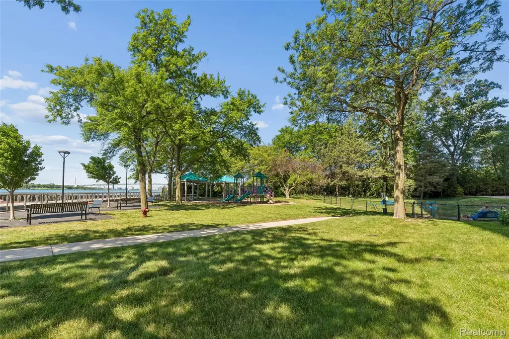 1001 W Jefferson Avenue Detroit City MI 48226