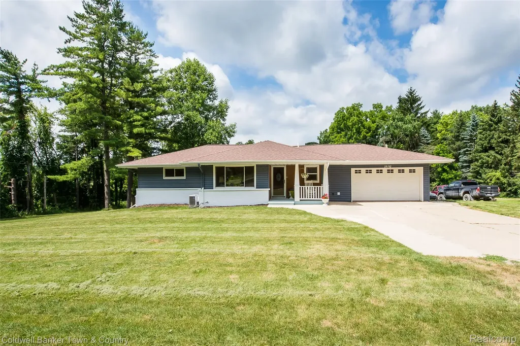 2992 Old Plank Road Milford Charter Township MI 48381