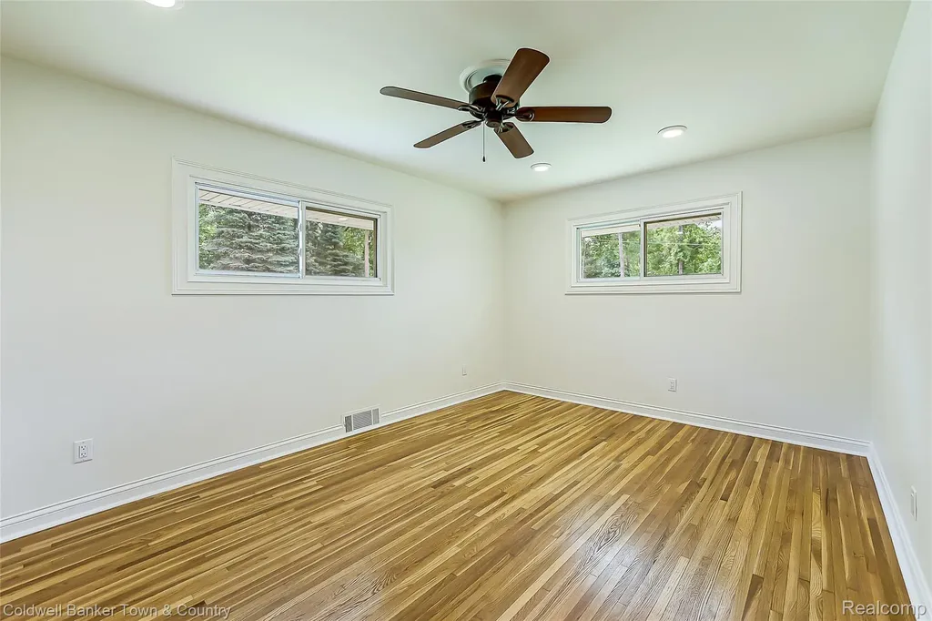 2992 Old Plank Road Milford Charter Township MI 48381