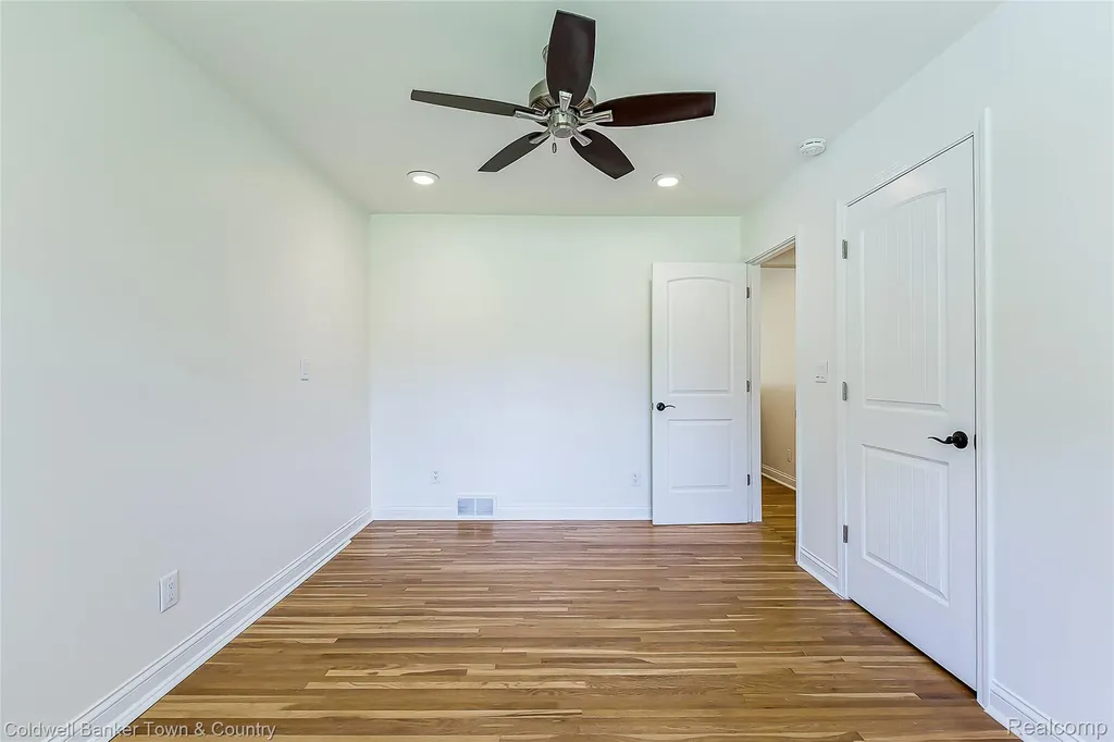 2992 Old Plank Road Milford Charter Township MI 48381
