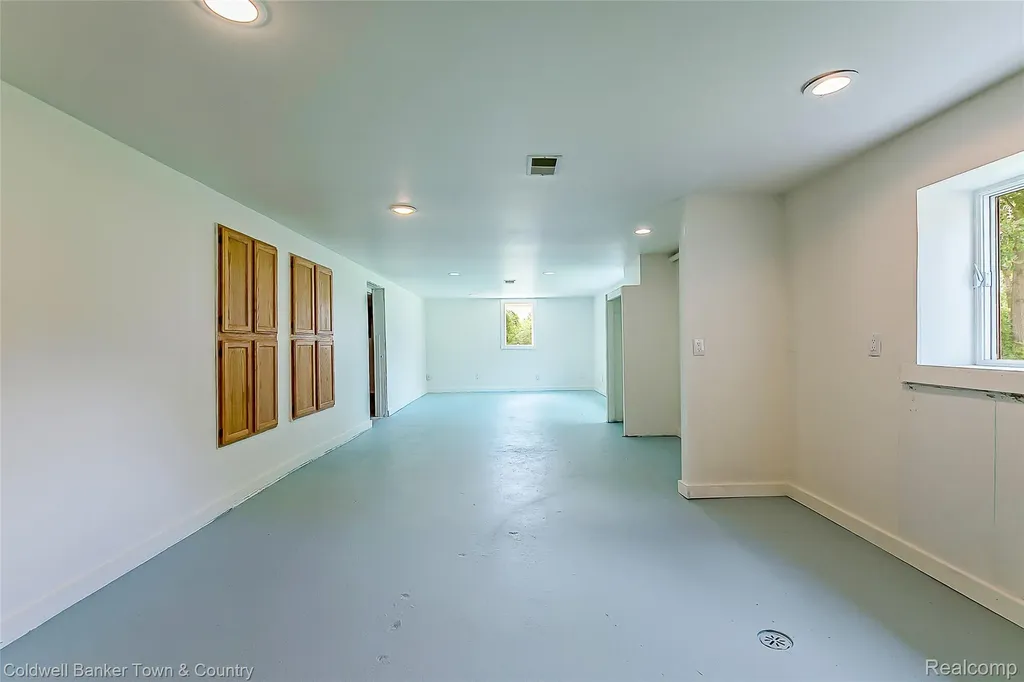 2992 Old Plank Road Milford Charter Township MI 48381
