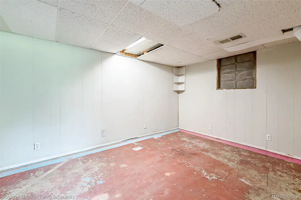 2992 Old Plank Road Milford Charter Township MI 48381