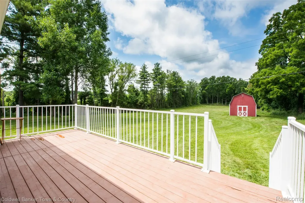 2992 Old Plank Road Milford Charter Township MI 48381