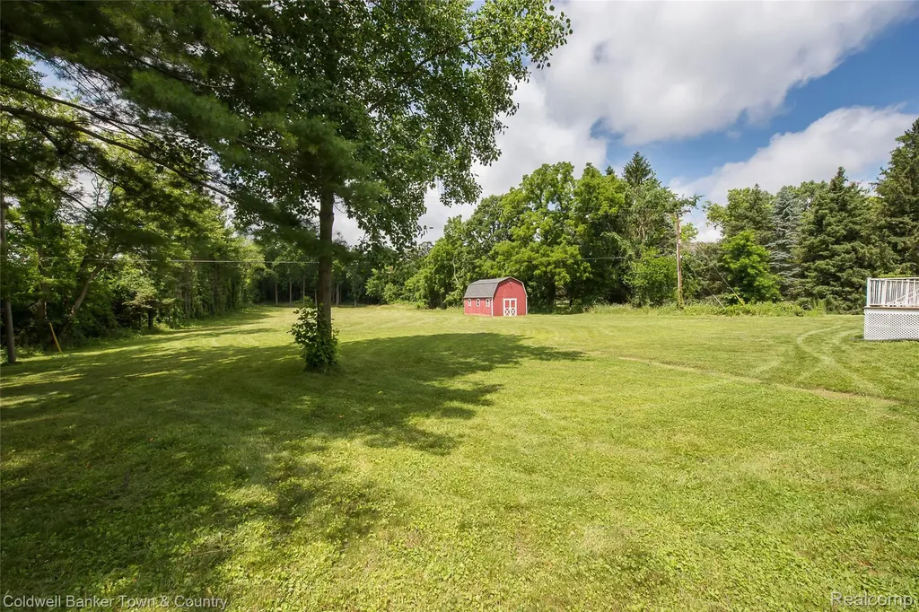 2992 Old Plank Road Milford Charter Township MI 48381