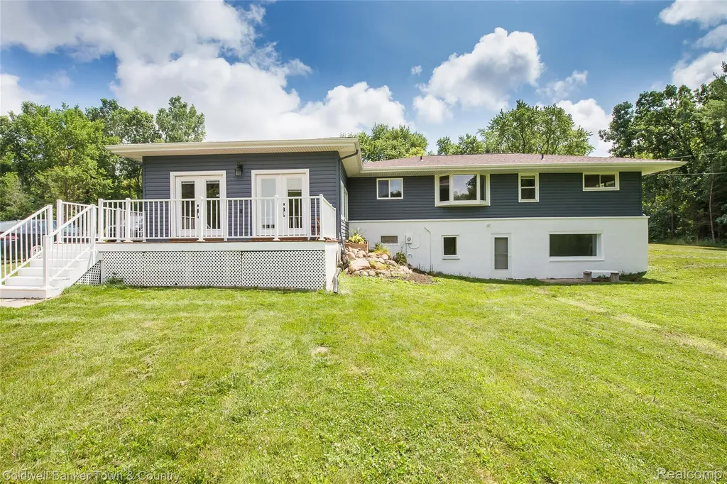 2992 Old Plank Road Milford Charter Township MI 48381