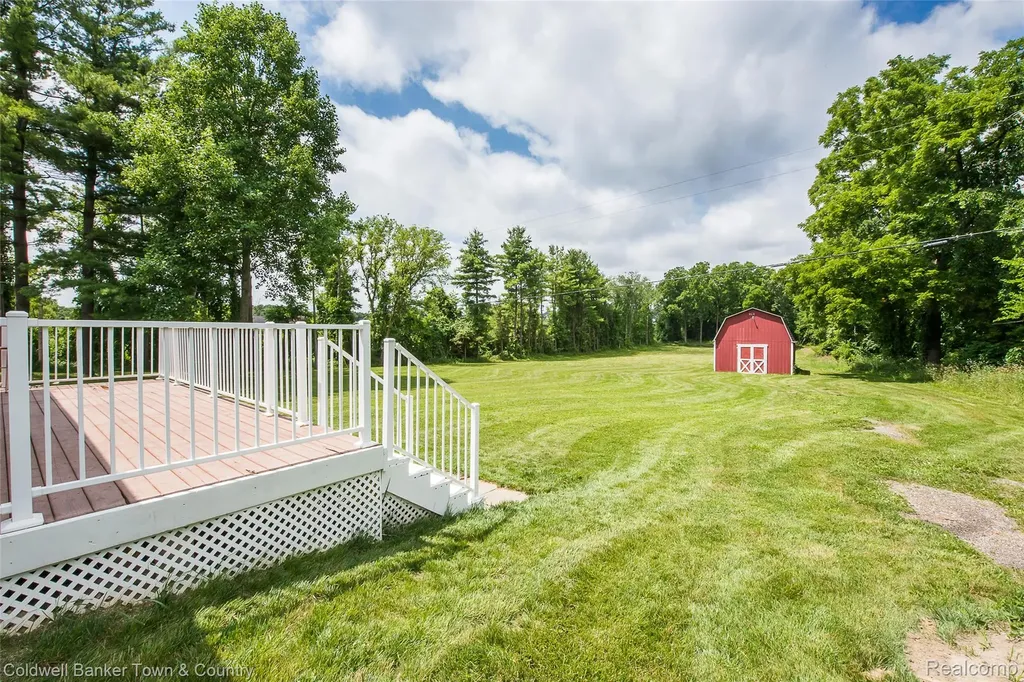2992 Old Plank Road Milford Charter Township MI 48381