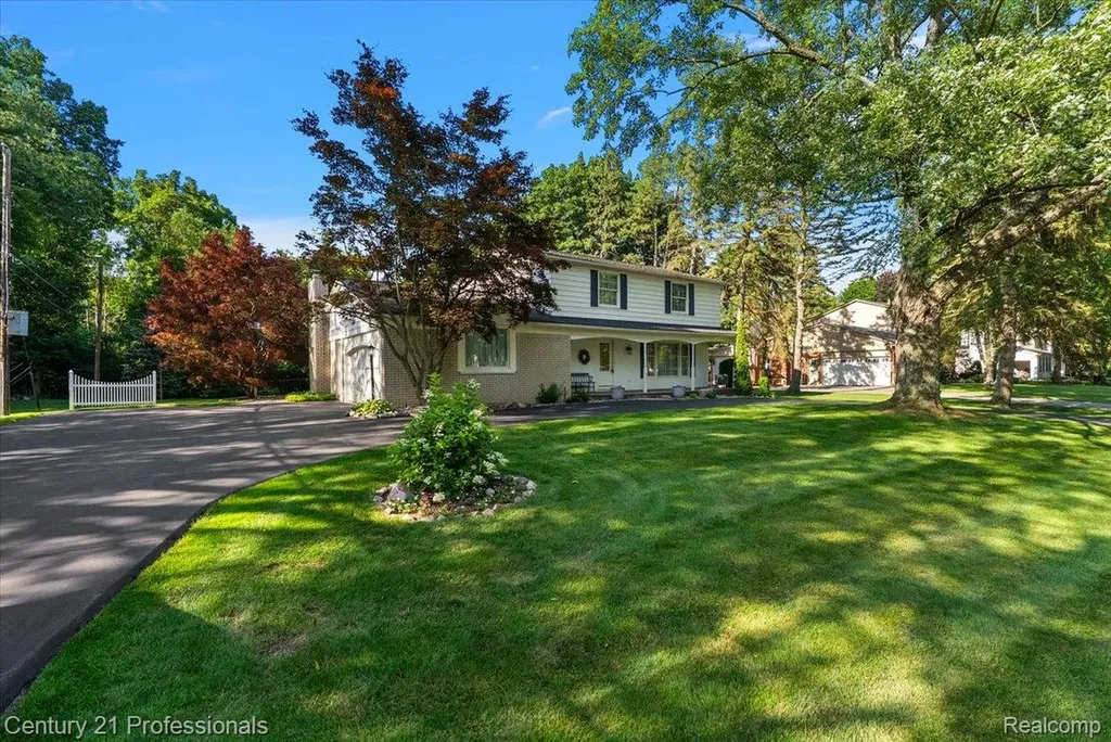 633 Foxhall Road Bloomfield Hills City MI 48304