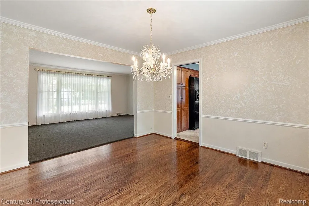 633 Foxhall Road Bloomfield Hills City MI 48304