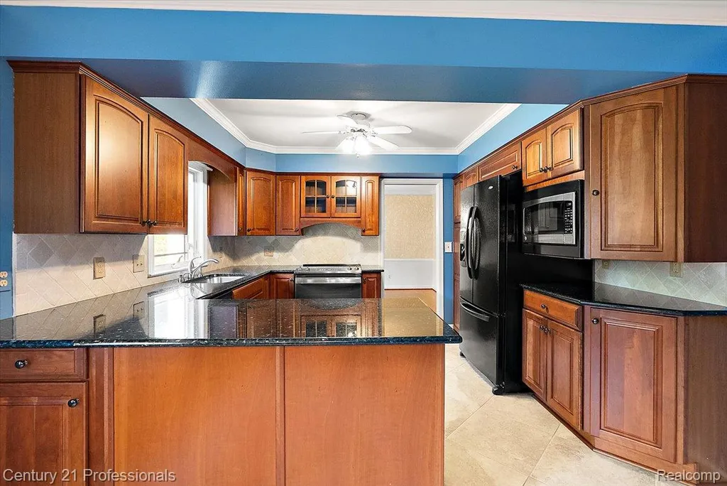 633 Foxhall Road Bloomfield Hills City MI 48304