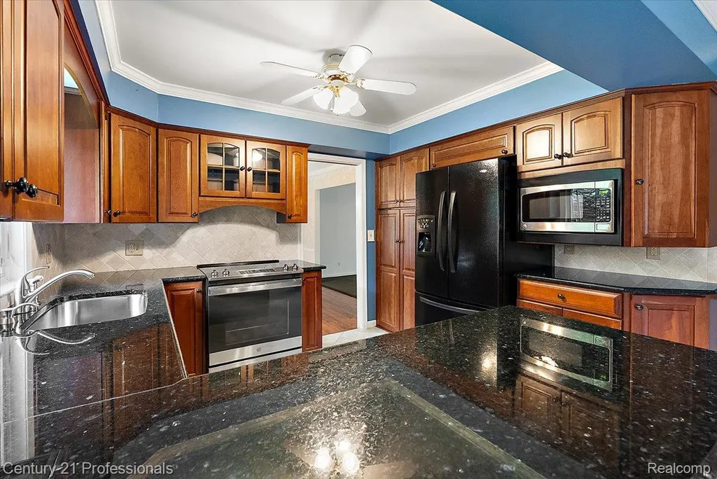 633 Foxhall Road Bloomfield Hills City MI 48304