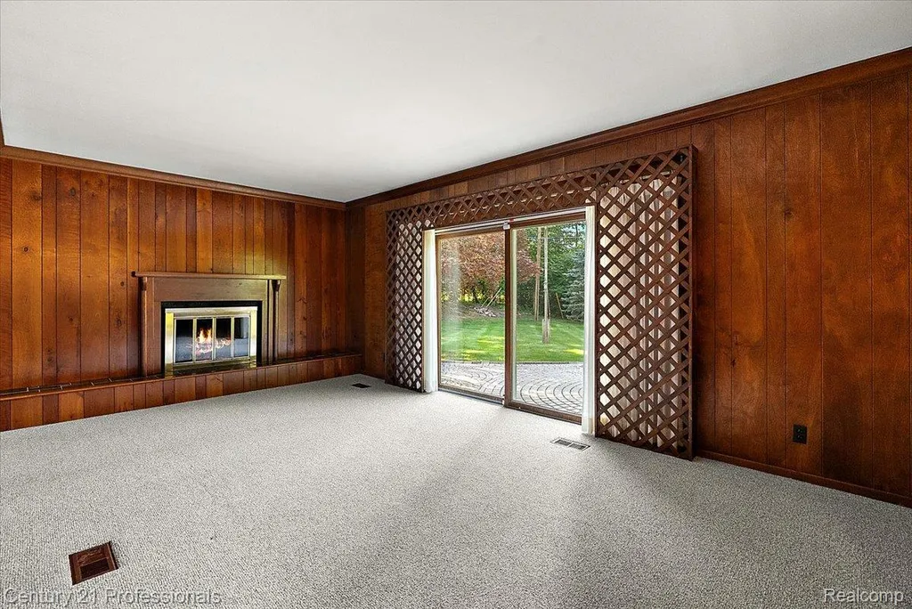 633 Foxhall Road Bloomfield Hills City MI 48304