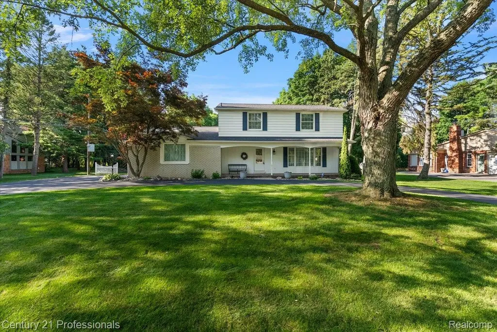 633 Foxhall Road Bloomfield Hills City MI 48304