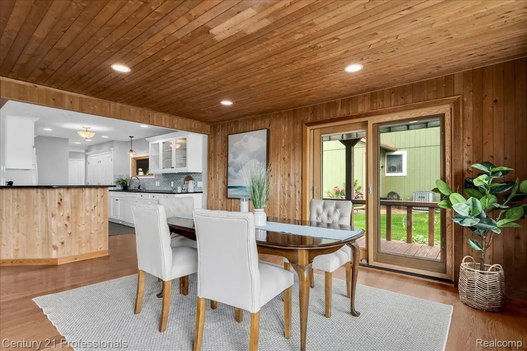 3680 Kingsway Drive Highland Charter Township MI 48356