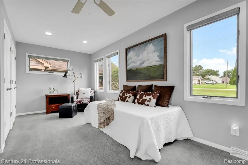 3680 Kingsway Drive Highland Charter Township MI 48356