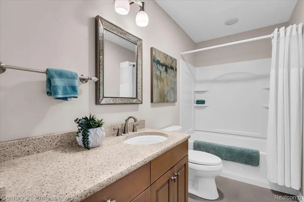 3680 Kingsway Drive Highland Charter Township MI 48356
