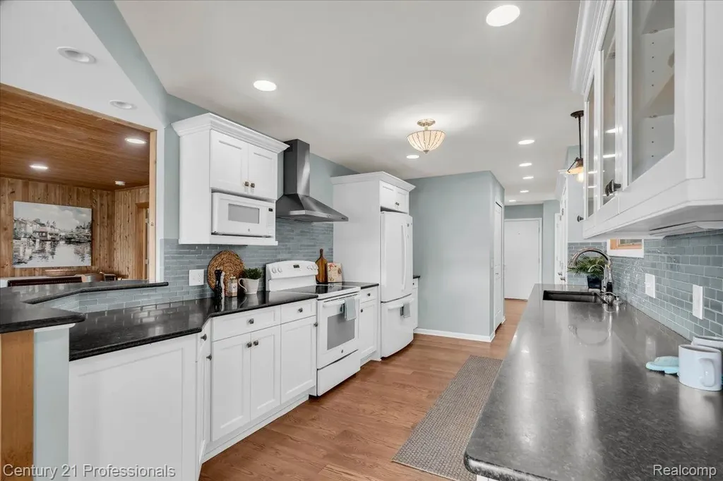 3680 Kingsway Drive Highland Charter Township MI 48356