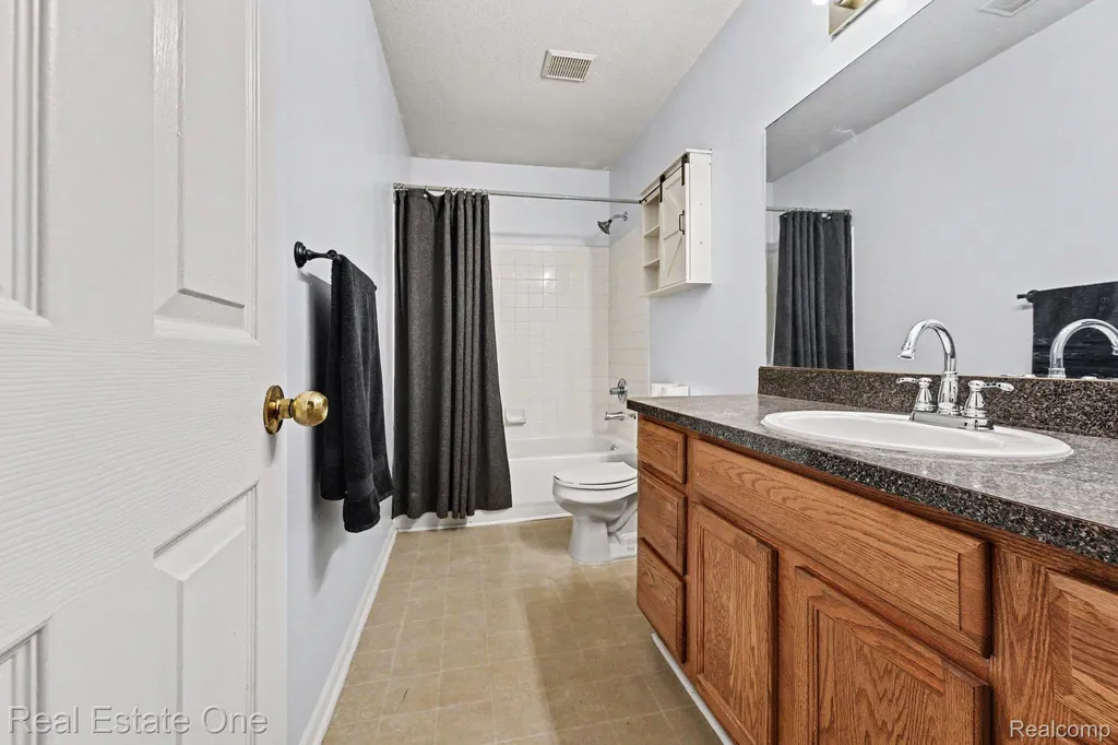 23312 Bunte Court Brownstown Charter Township MI 48183