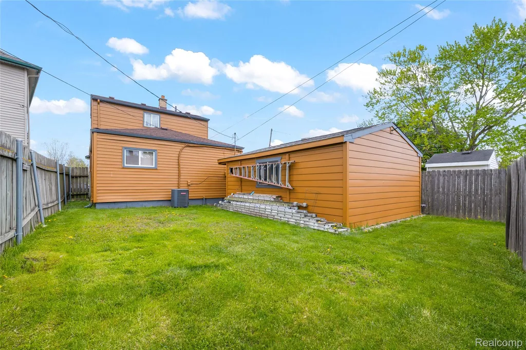 2378 River Drive Lincoln Park City MI 48146