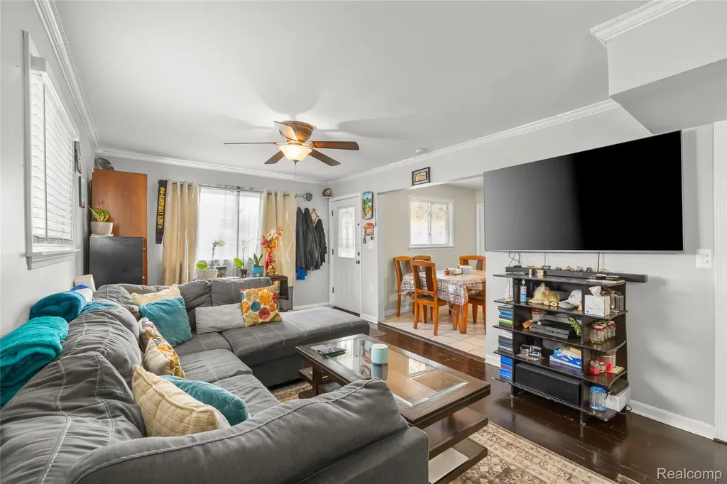 2378 River Drive Lincoln Park City MI 48146
