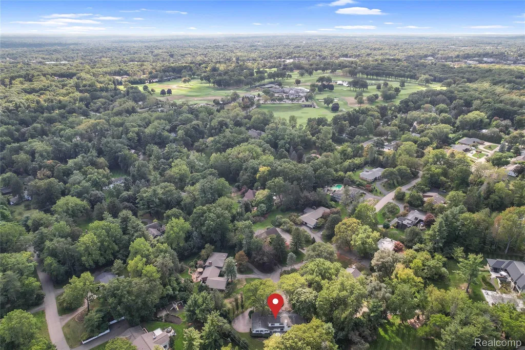 27220 Willowgreen Court Franklin Village MI 48025