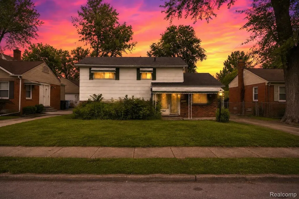30650 Palmer Road Westland City MI 48186