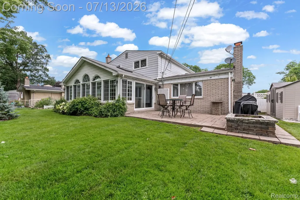 11280 Mandale Drive Sterling Heights City MI 48312