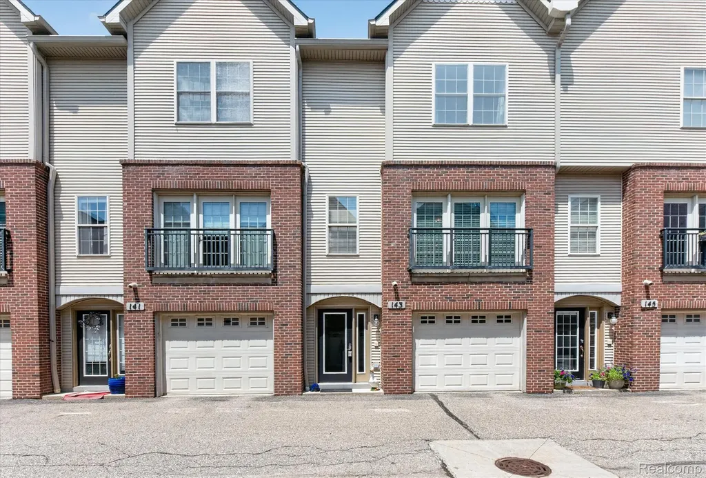 143 S 2nd Street Brighton City MI 48116