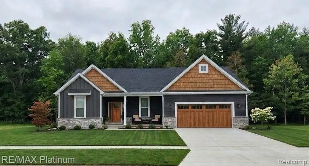 6233 Brook Stone Lane Fenton Charter Township MI 48451