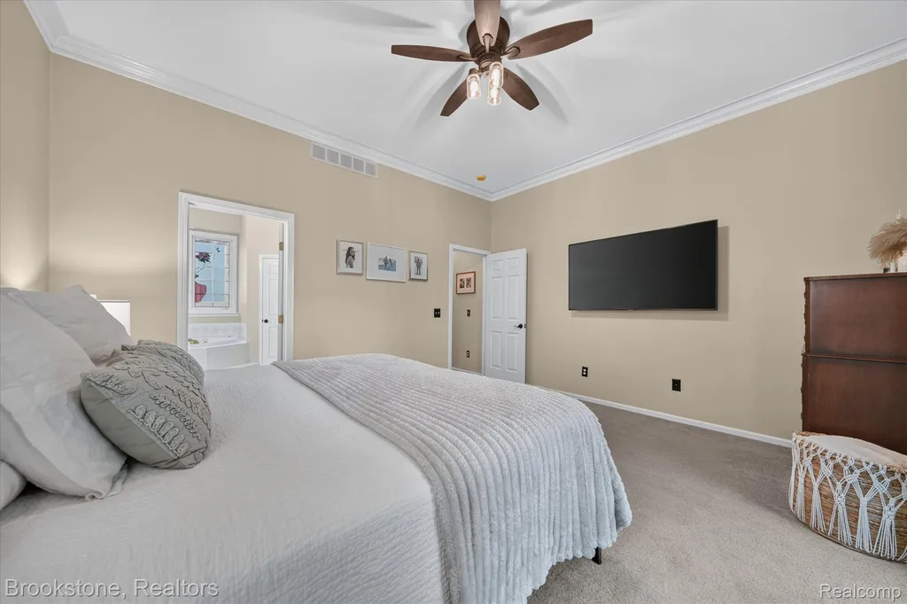 6730 Longhurst Drive Independence Charter Township MI 48346