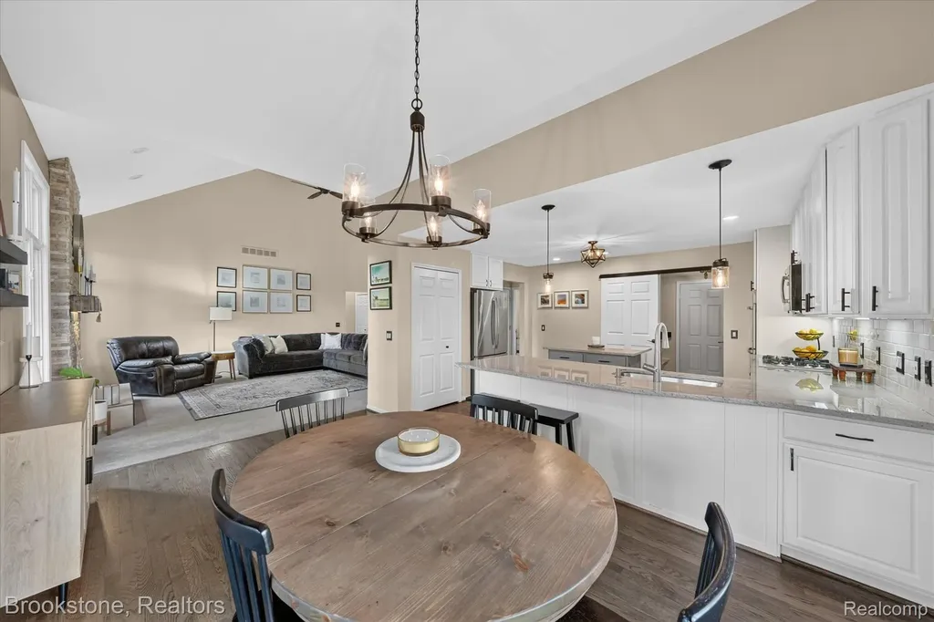 6730 Longhurst Drive Independence Charter Township MI 48346