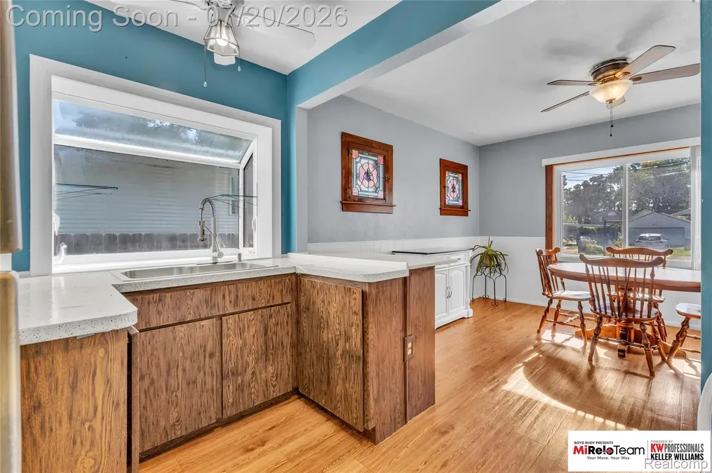 2929 Holden Avenue Waterford Charter Township MI 48329