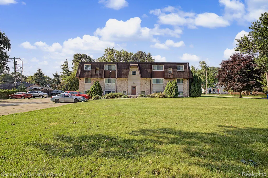 34190 Forest Street Wayne City MI 48184