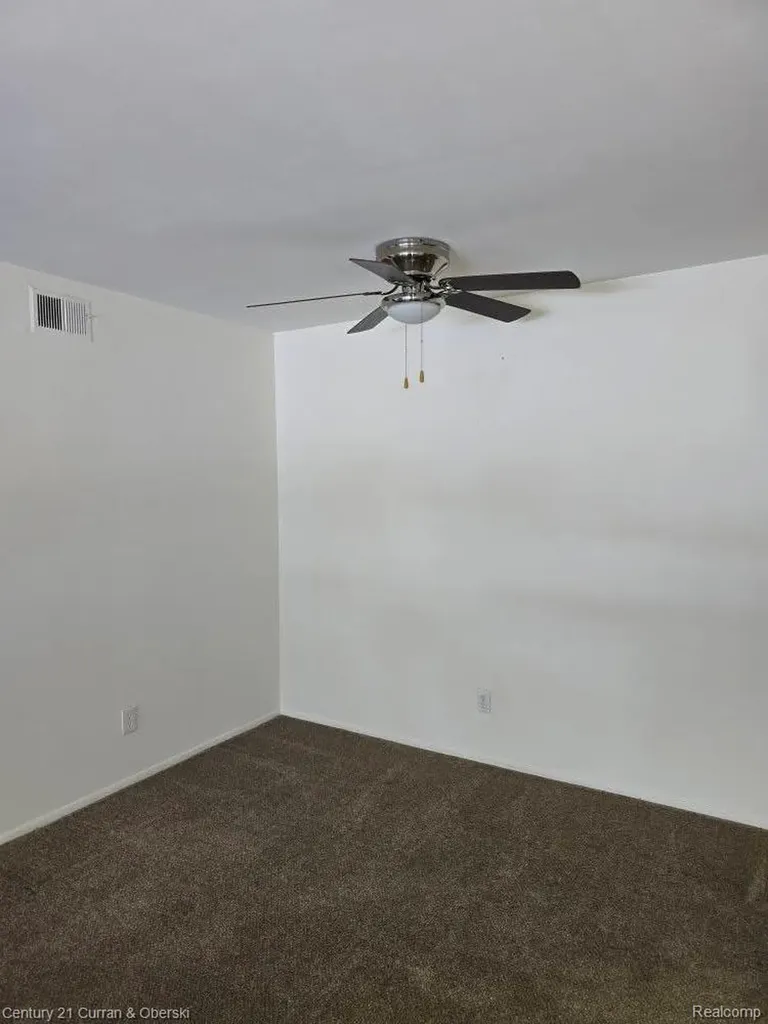 34190 Forest Street Wayne City MI 48184