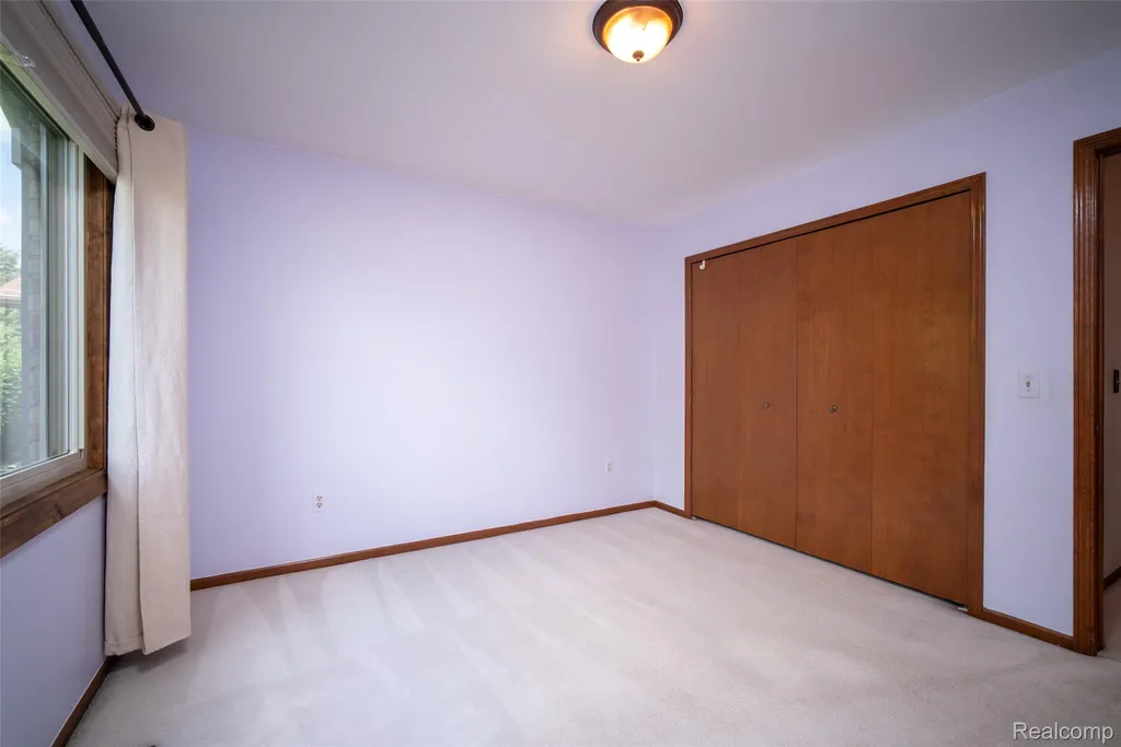 19632 Sussex Avenue Livonia City MI 48152