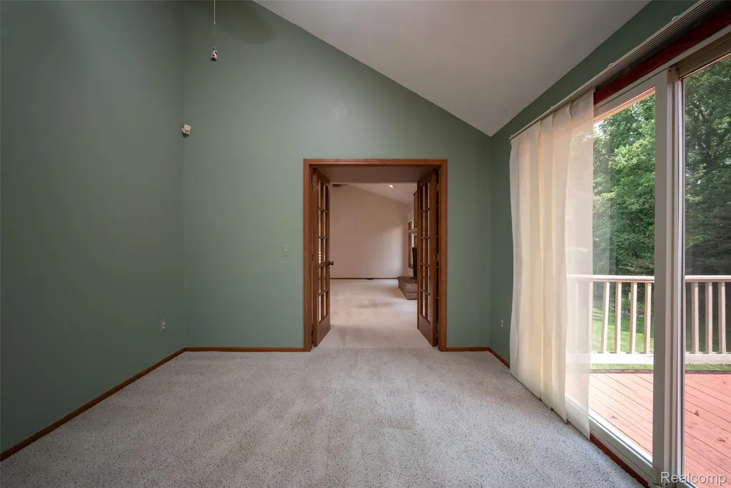 19632 Sussex Avenue Livonia City MI 48152