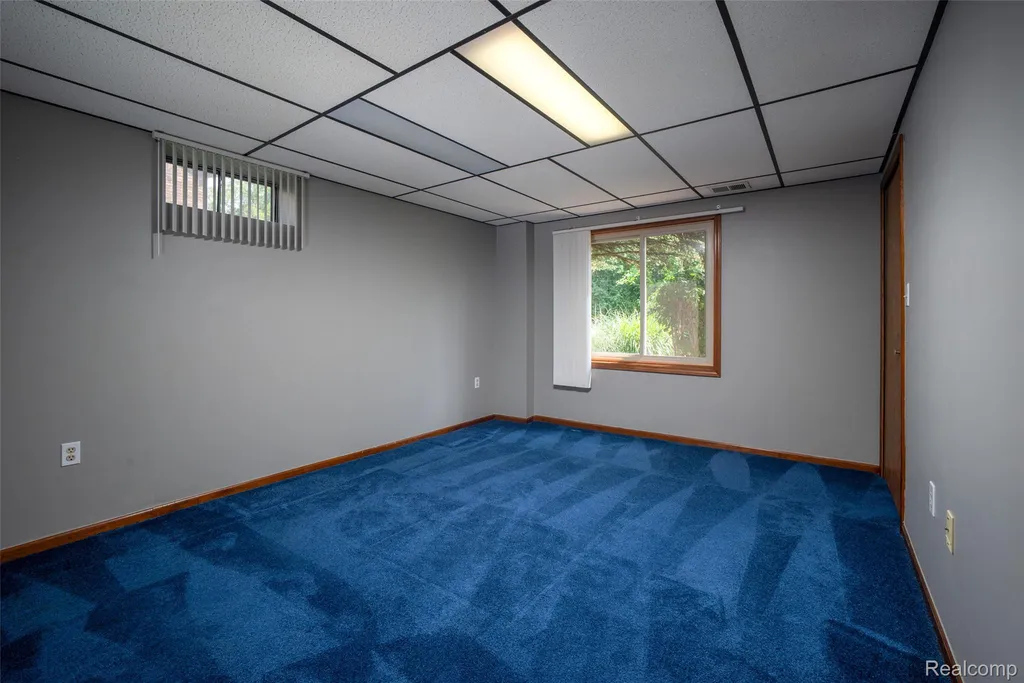 19632 Sussex Avenue Livonia City MI 48152