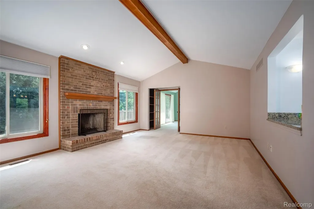 19632 Sussex Avenue Livonia City MI 48152