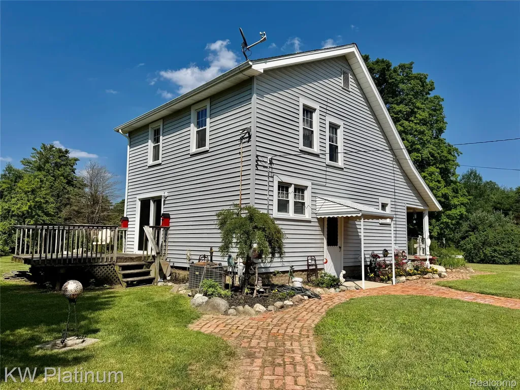 1581 Emerson Road Wales Township MI 48027