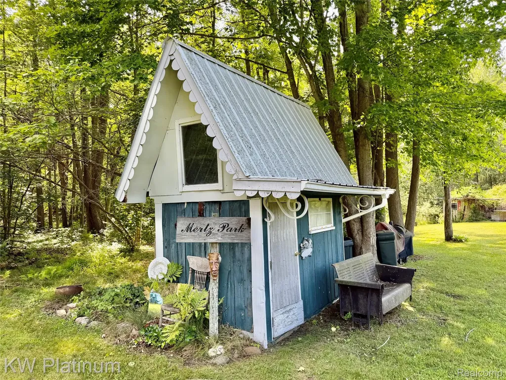 1581 Emerson Road Wales Township MI 48027